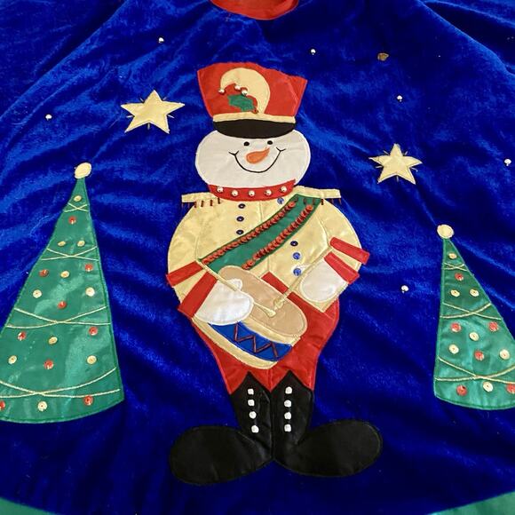 Santa’s Best Christmas Tree Skirt Large 55” Satin Lined Nutcracker Tab Closure - Picture 2 of 6
